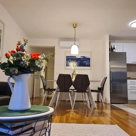 Apartment Pinna Nobilis, Private Parking Makarska